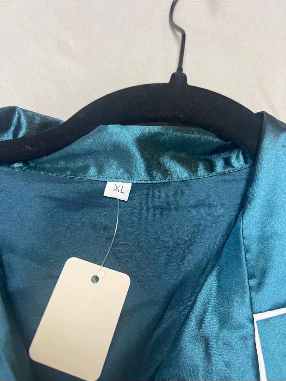 2sets Women’s Short Pajama Set in Teal and Silver with Contrast Piping - Picture 4 of 9